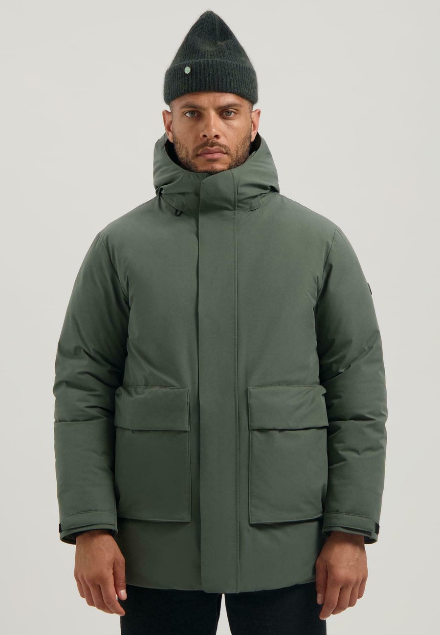 Пальто Dstrezzed BLAZE , Dark Army/Green
Пальто Dstrezzed BLAZE , Dark Army/Green