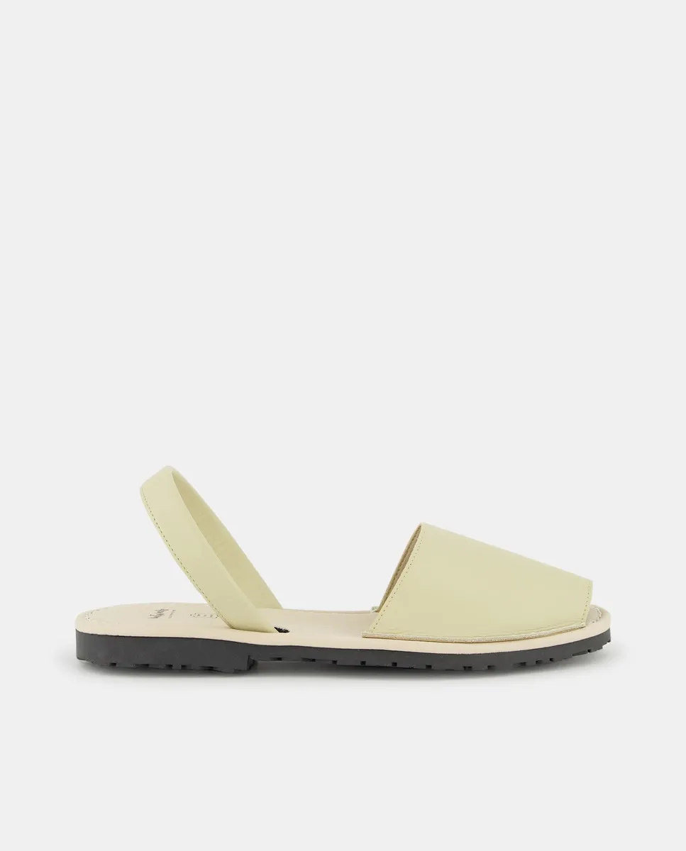 Мужские кожаные сандалии Menorcan с резиновой подошвой Avarques, бежевый
Мужские кожаные сандалии Menorcan с резиновой подошвой Avarques, бежевый