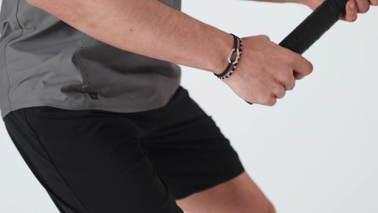 Мужские теннисные шорты Artengo с быстрой сушкой молочного цвета
Мужские теннисные шорты Artengo с быстрой сушкой молочного цвета