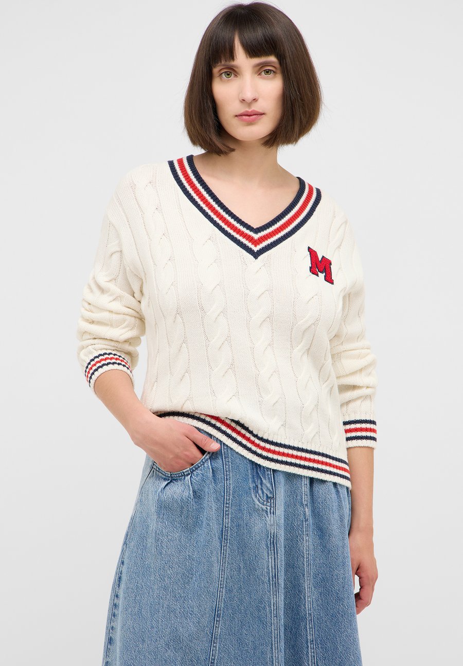 Джемпер Mustang Jumper, Weiß/Off-White
Джемпер Mustang Jumper, Weiß/Off-White