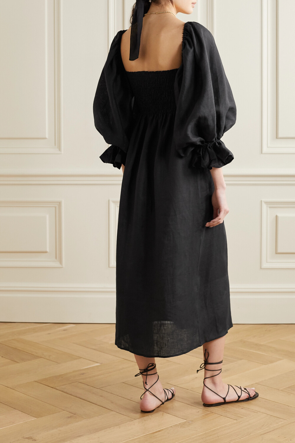 SLEEPER + NET SUSTAIN Atlanta льняное платье миди со сборками и открытыми плечами, черный