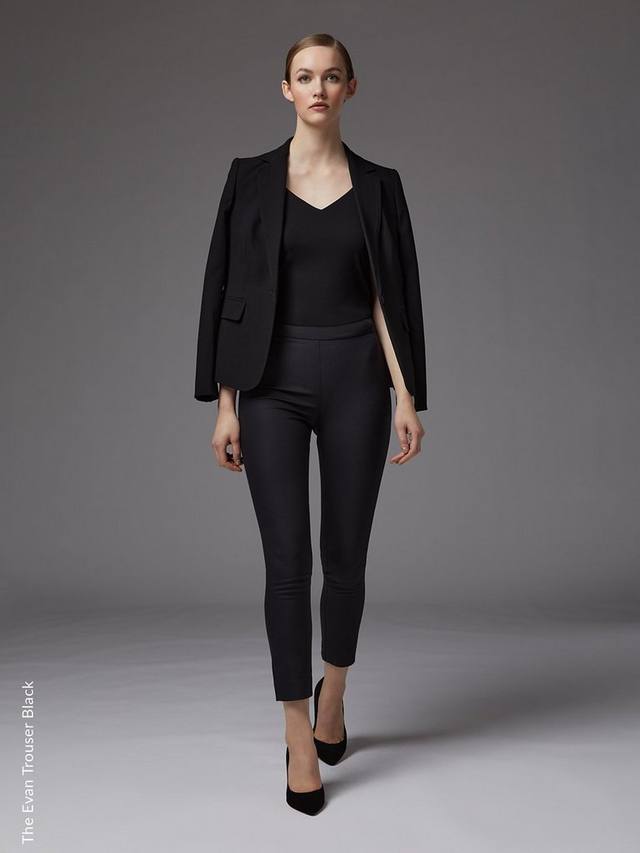 Брюки из хлопчатобумажной смеси evan L.K.Bennett, цвет Bla-black
Брюки из хлопчатобумажной смеси evan L.K.Bennett, цвет Bla-black