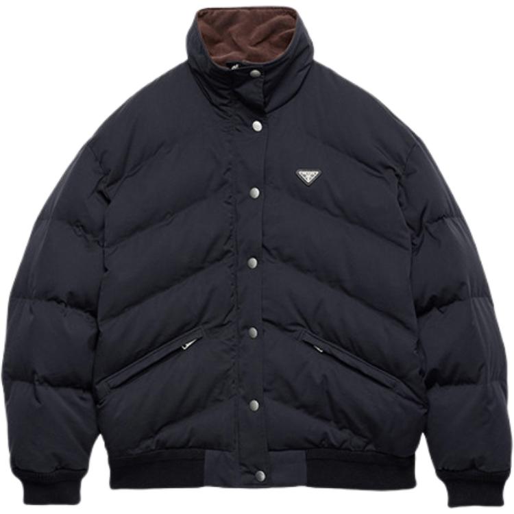 Курка-бомбер с треугольным логотипом PRADA, черный
Курка-бомбер с треугольным логотипом PRADA, черный