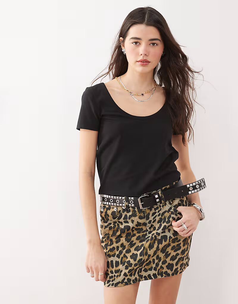 Футболка COLLUSION с круглым вырезом черного цвета
Футболка COLLUSION с круглым вырезом черного цвета