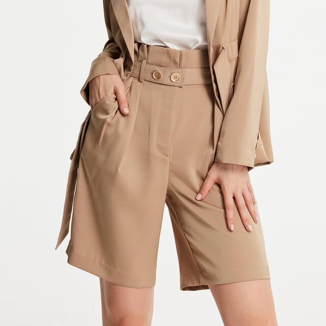 Шорты-Бермуды с завышенной талией и складками Smart And Joy, коричневый
Шорты-Бермуды с завышенной талией и складками Smart And Joy, коричневый