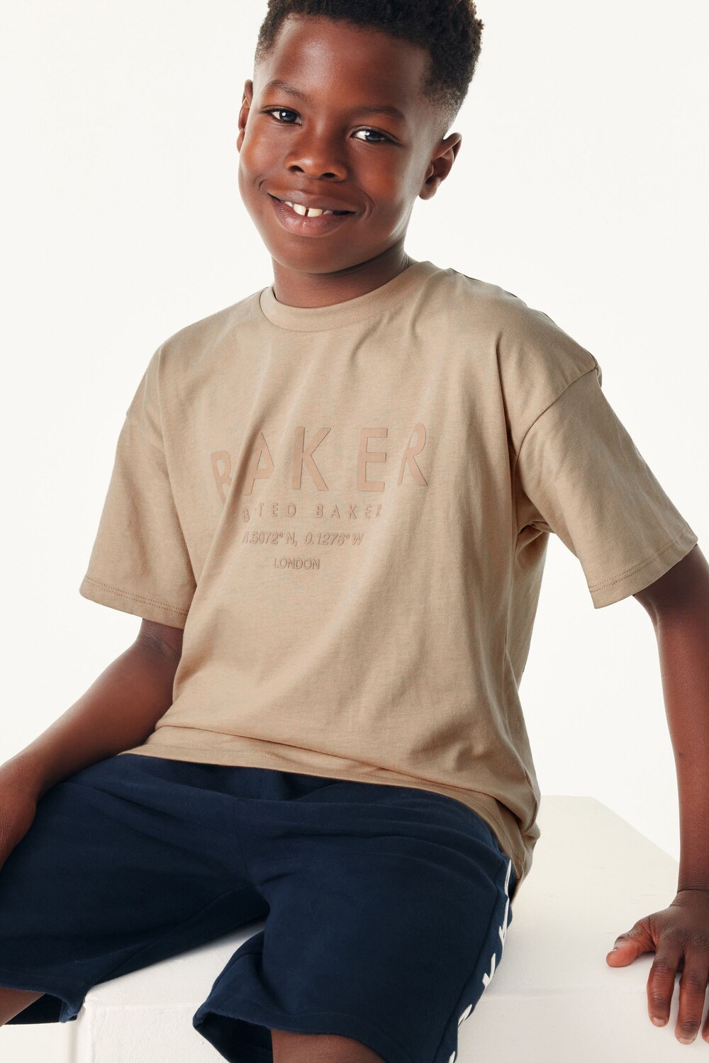 Футболка оверсайз Baker By Ted Baker, серый
Футболка оверсайз Baker By Ted Baker, серый