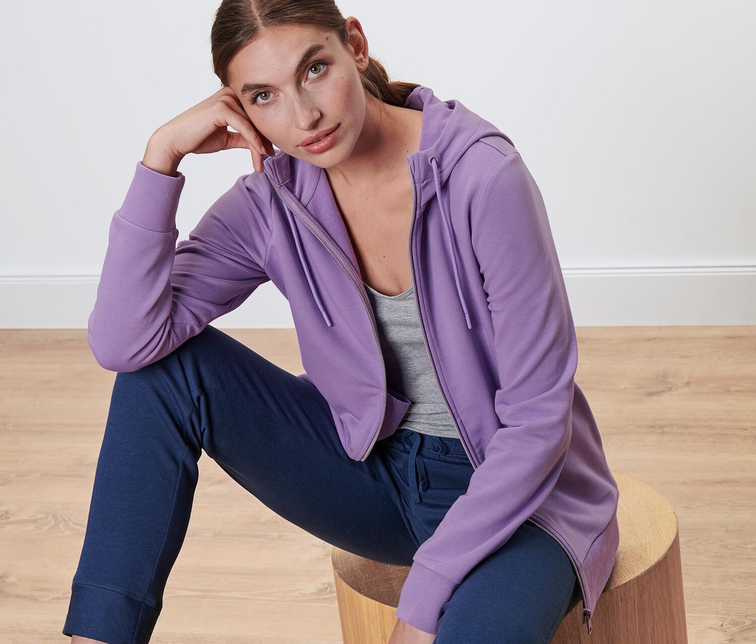 Толстовка Tchibo, лаванда
Толстовка Tchibo, лаванда