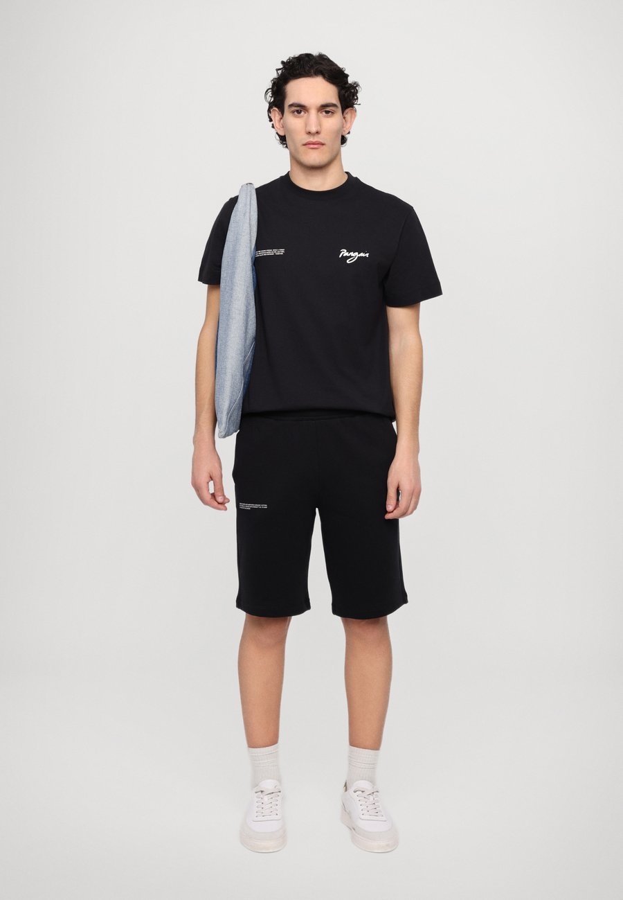 Шорты PANGAIA UNISEX, Black
Шорты PANGAIA UNISEX, Black