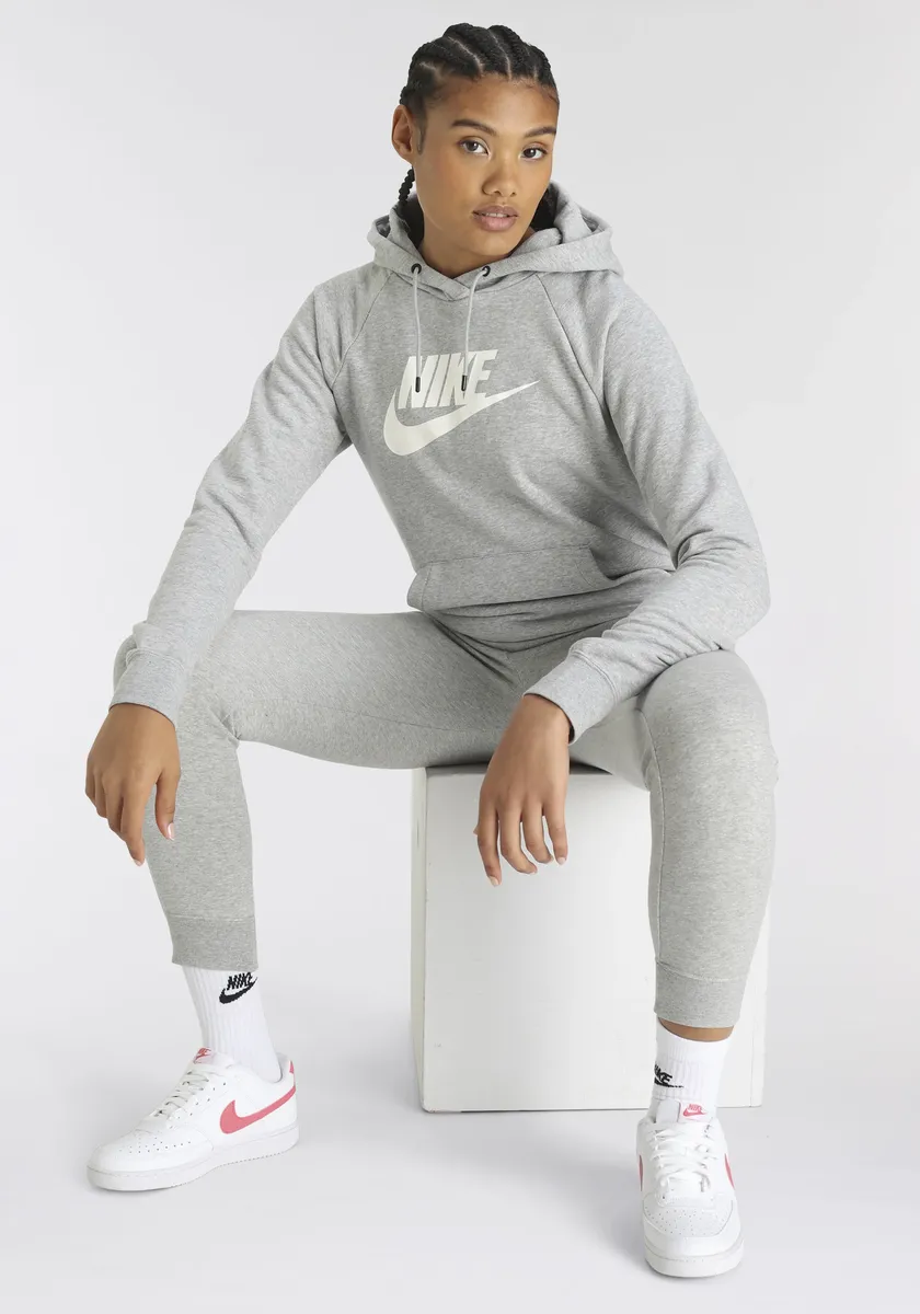 Толстовка с капюшоном Nike Sportswear "ESSENTIAL WOMENS FLEECE PULLOVER HOODIE", цвет Hellgrau-Meliert
Толстовка с капюшоном Nike Sportswear "ESSENTIAL WOMENS FLEECE PULLOVER HOODIE", цвет Hellgrau-Meliert