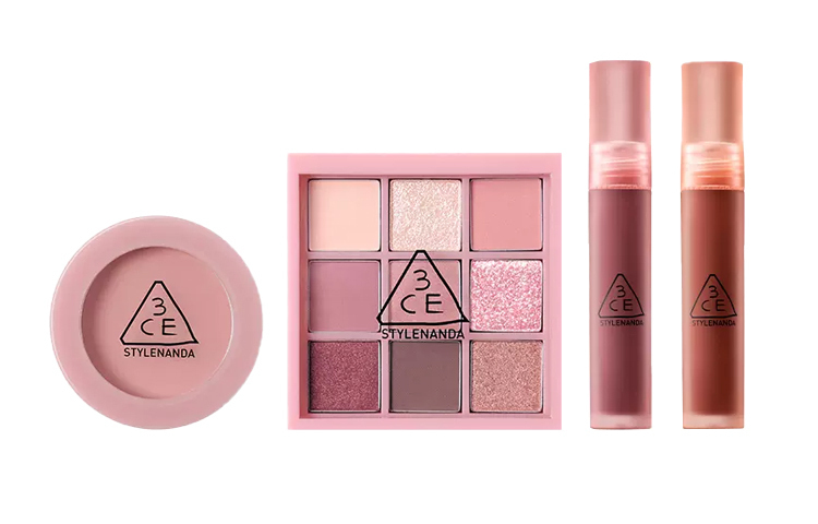 Набор теней для век, румян и блеска для губ 9 grid 3CE
Набор теней для век, румян и блеска для губ 9 grid 3CE