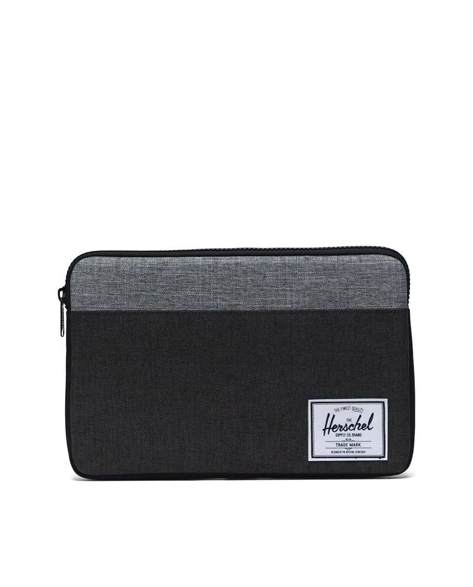 Универсальный чехол для ноутбука и планшета 12 дюймов на молнии черный Herschel
Универсальный чехол для ноутбука и планшета 12 дюймов на молнии черный Herschel