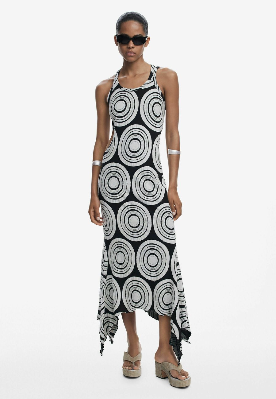 Платье Desigual WITH CIRCLES, Black
Платье Desigual WITH CIRCLES, Black