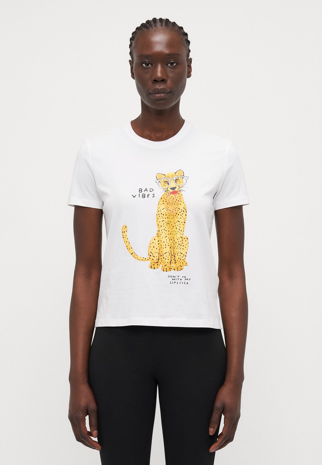 Футболка с принтом ONLBARIA ONLY Tall, белый
Футболка с принтом ONLBARIA ONLY Tall, белый