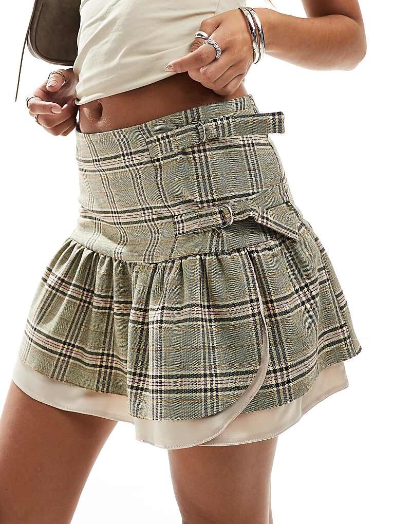 Miss Selfridge – Мини-юбка из двухслойного атласа в клетку
Miss Selfridge – Мини-юбка из двухслойного атласа в клетку