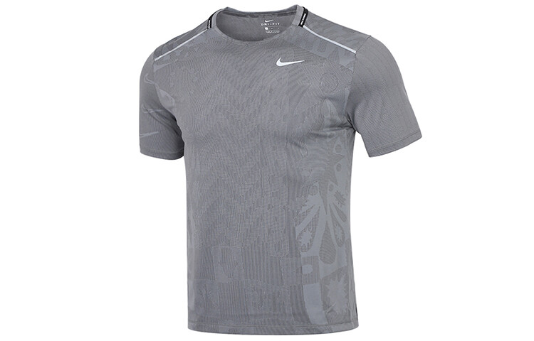 Футболка мужская серая Nike, серый
Футболка мужская серая Nike, серый