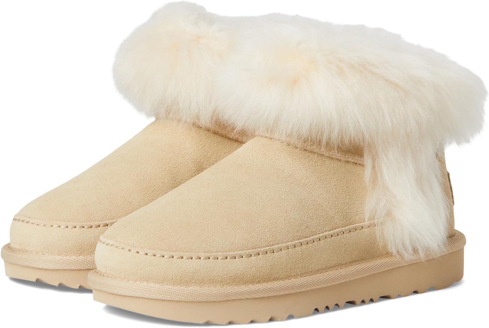 Ботинки UGG Kids Classic Ultra Mini Chalet, Sandcastle
Ботинки UGG Kids Classic Ultra Mini Chalet, Sandcastle