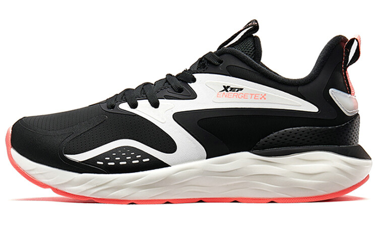 Кроссовки женские с низким верхом, черные/белые Xtep 
Кроссовки женские с низким верхом, черные/белые Xtep