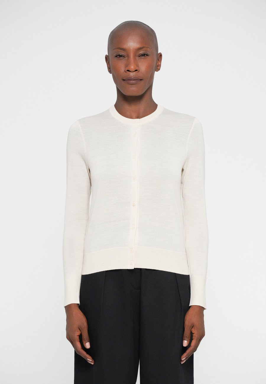 Кардиган Filippa K CARDIGAN, Cream White/White
Кардиган Filippa K CARDIGAN, Cream White/White