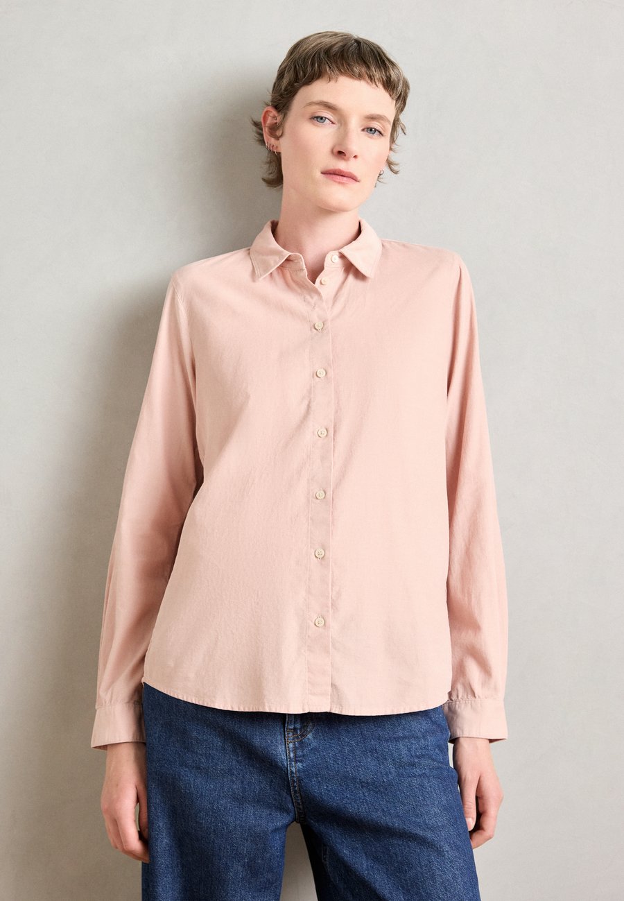 Блуза Marc O'Polo BLOUSE KENT COLLAR LONG SLEEVE SOLID, Pastel Rose/Nude
Блуза Marc O'Polo BLOUSE KENT COLLAR LONG SLEEVE SOLID, Pastel Rose/Nude