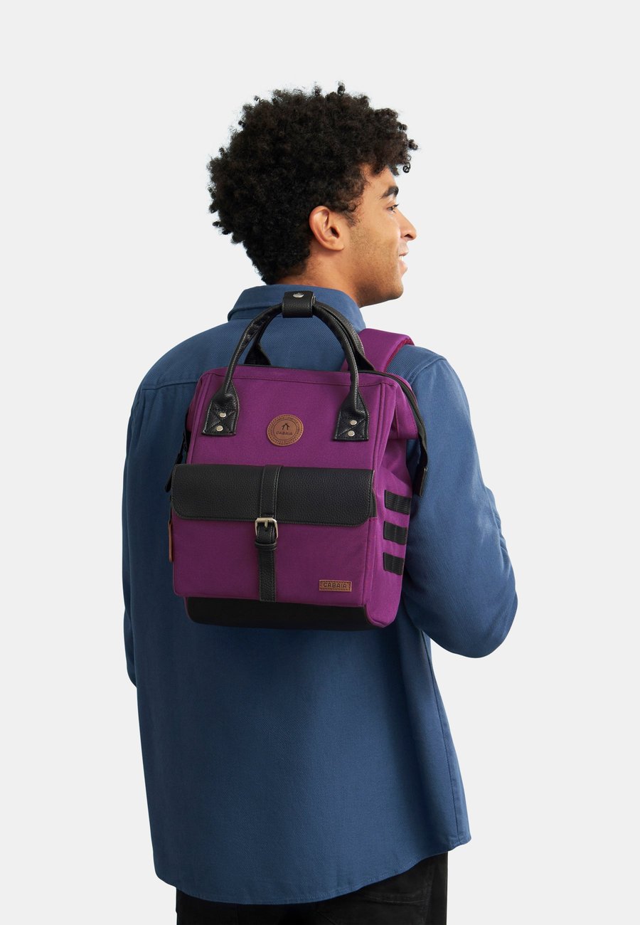 Рюкзак Cabaia ADVENTURER MINI, Singapour Purple/Mauve
Рюкзак Cabaia ADVENTURER MINI, Singapour Purple/Mauve