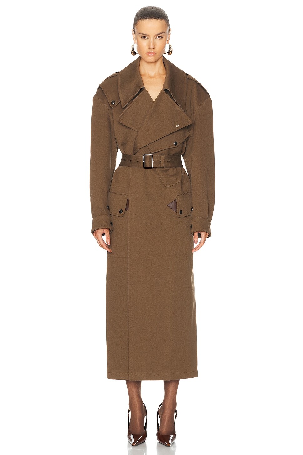 Пальто с поясом Saint Laurent, цвет Kaki
Пальто с поясом Saint Laurent, цвет Kaki