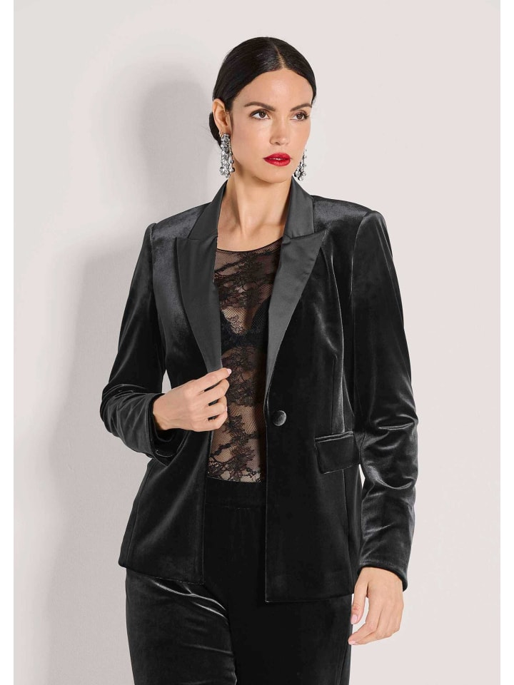 MADELEINE Бархатный блейзер с лацканами, черный
MADELEINE Бархатный блейзер с лацканами, черный