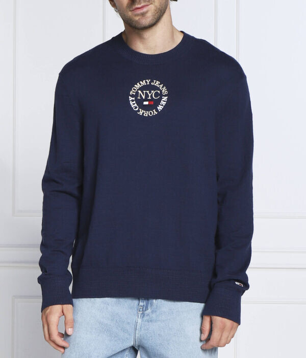 Свитшот мужской Tommy Jeans свободного кроя, синий
Свитшот мужской Tommy Jeans свободного кроя, синий