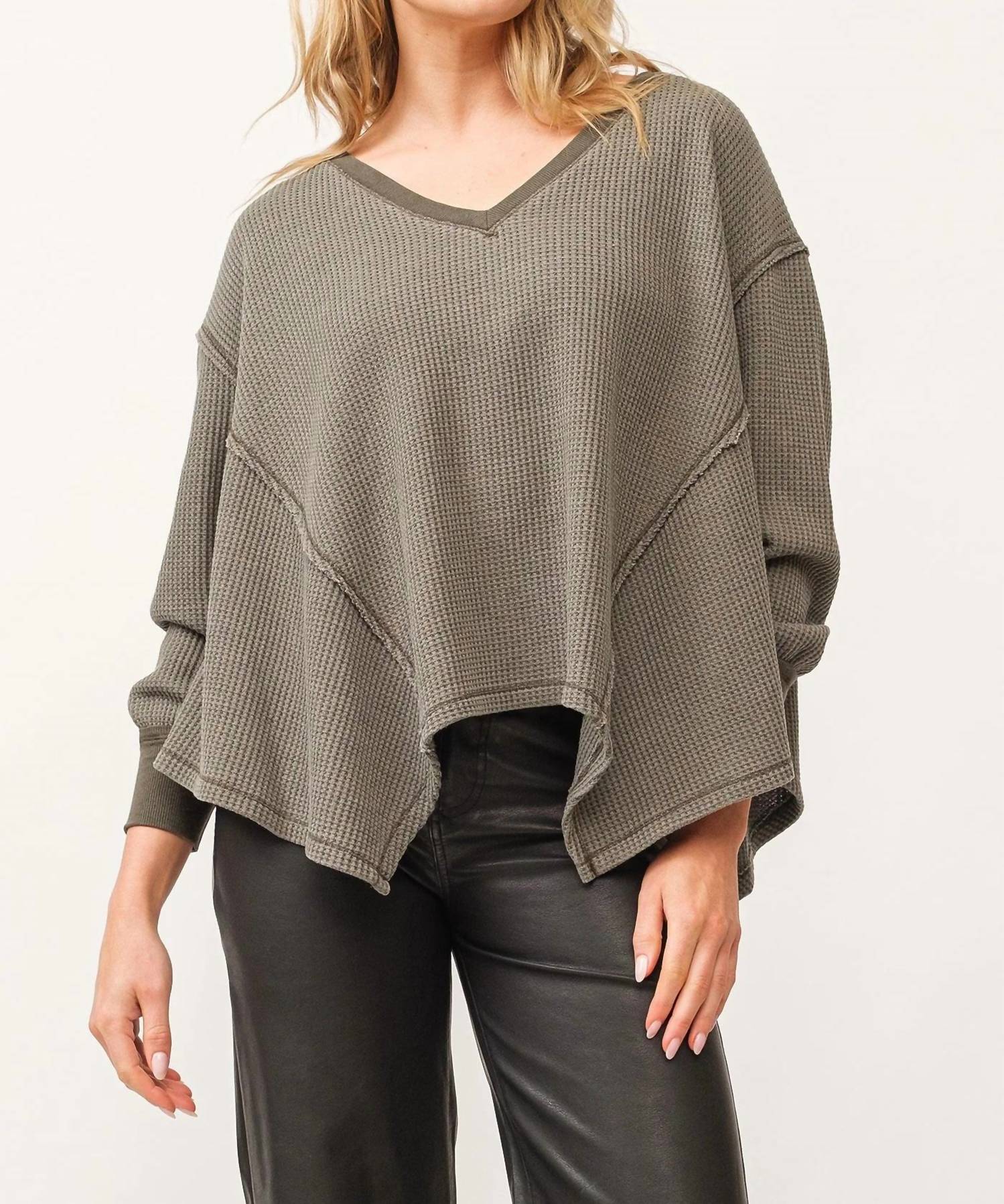 Топ Mira Oversize темно-оливкового цвета DEAR JOHN DENIM
Топ Mira Oversize темно-оливкового цвета DEAR JOHN DENIM