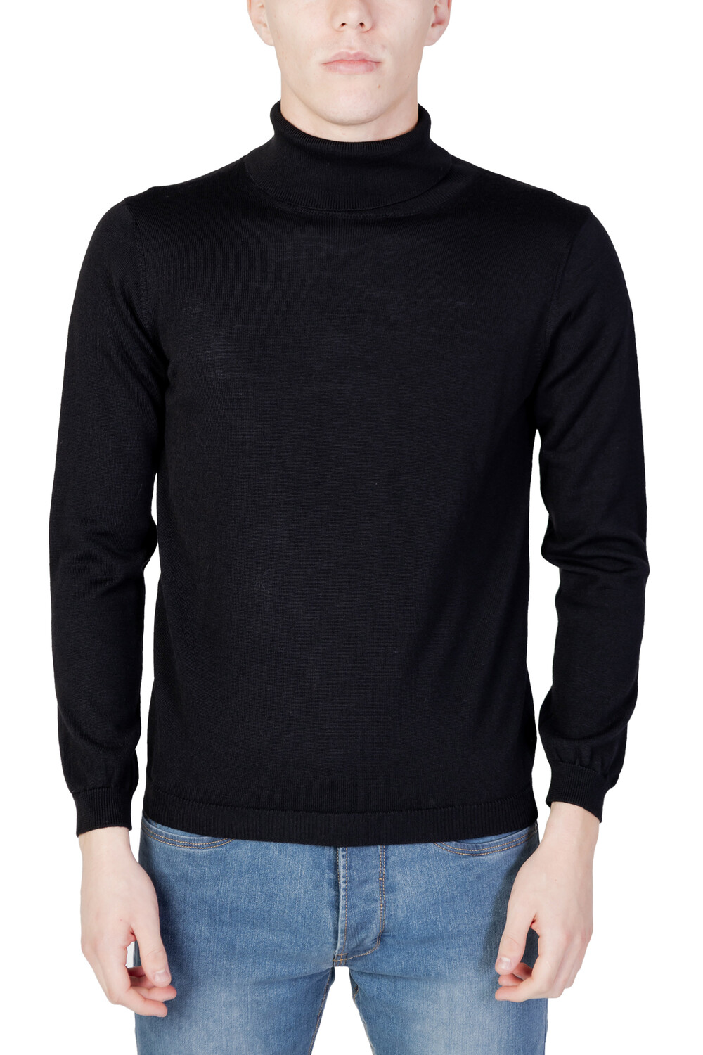 Джемпер Alviero Martini Prima Classe с высоким воротником, черный
Джемпер Alviero Martini Prima Classe с высоким воротником, черный