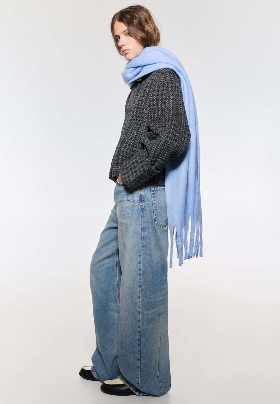 Шарф PULL&BEAR Scarf, Light Blue
Шарф PULL&BEAR Scarf, Light Blue