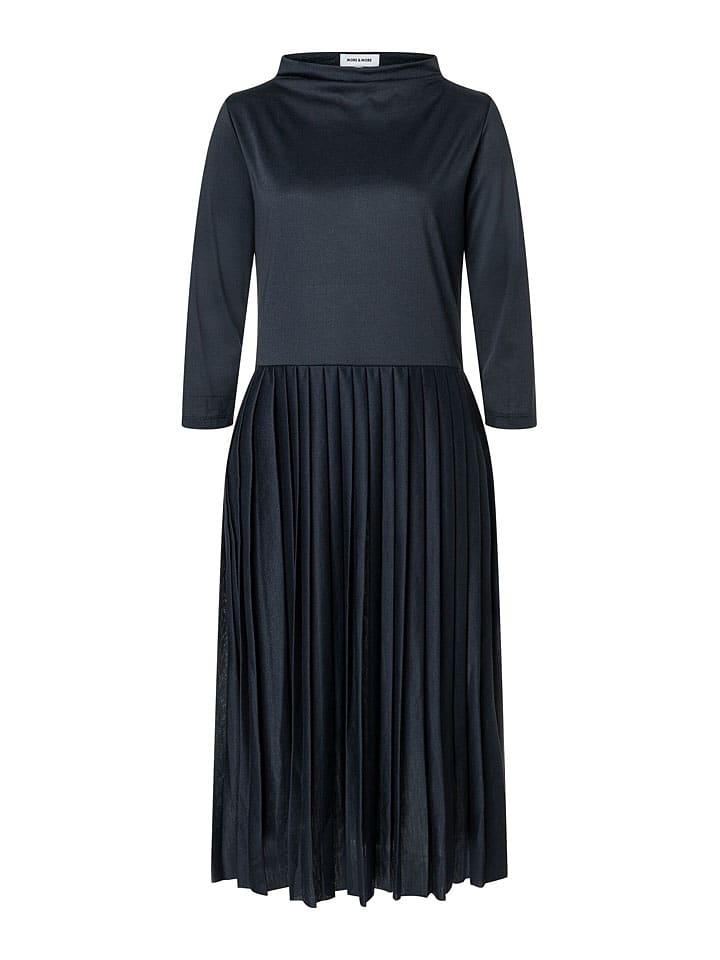 Платье темно-синего цвета More & More
Платье темно-синего цвета More & More