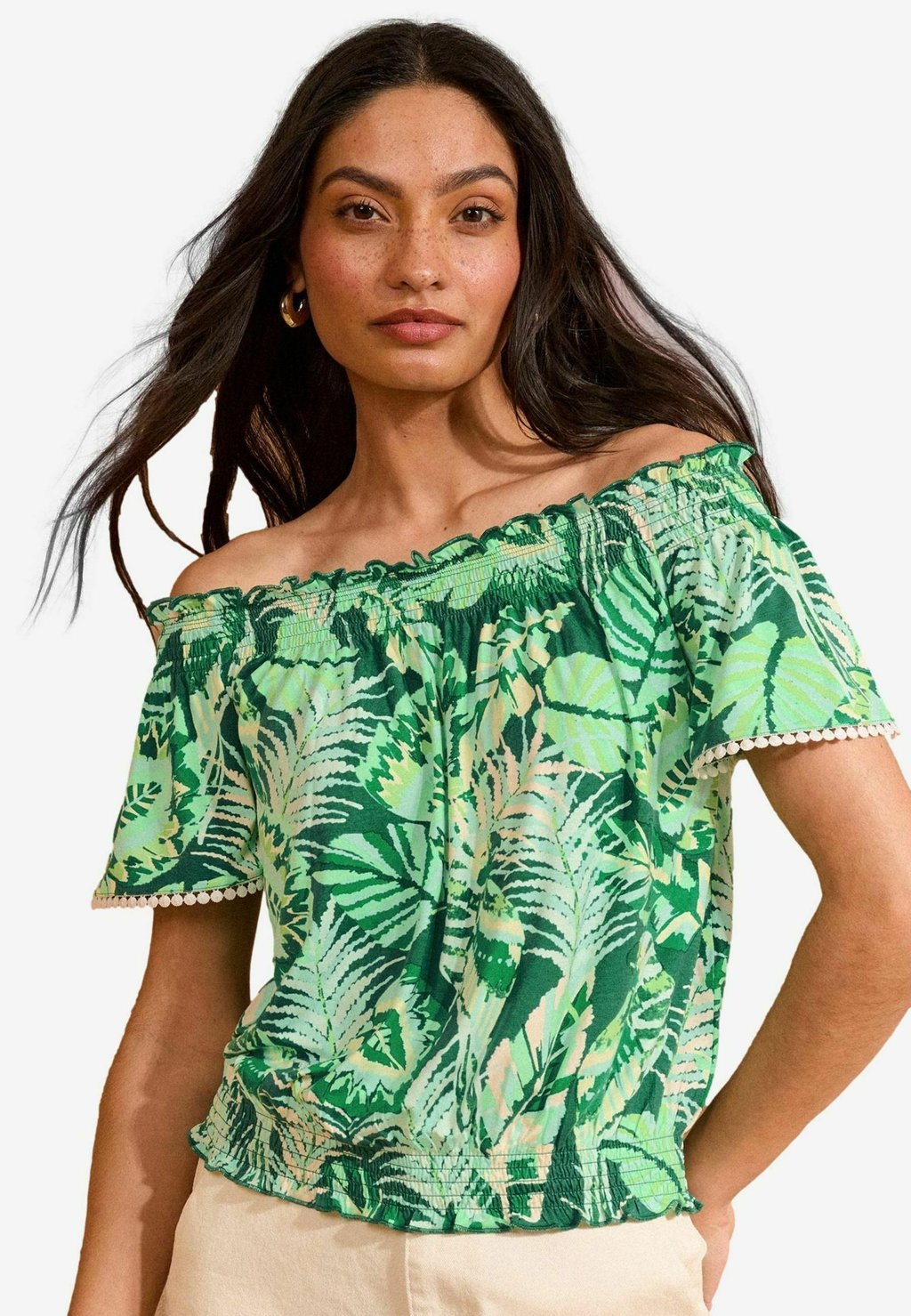 Футболка с принтом PETITE FIT - BARDOT Love & Roses, зеленый
Футболка с принтом PETITE FIT - BARDOT Love & Roses, зеленый