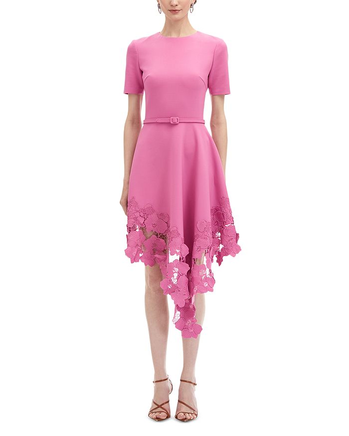 Платье с поясом и цветочной аппликацией Oscar de la Renta, розовый
Платье с поясом и цветочной аппликацией Oscar de la Renta, розовый