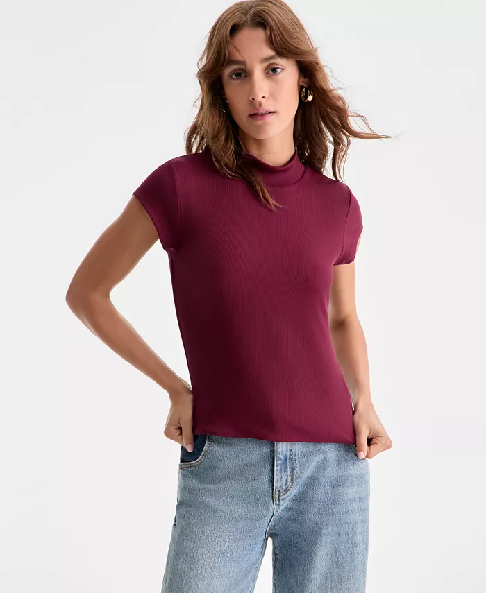 Женский топ с воротником-стойкой в рубчик Bar III, фиолетовый
Женский топ с воротником-стойкой в рубчик Bar III, фиолетовый