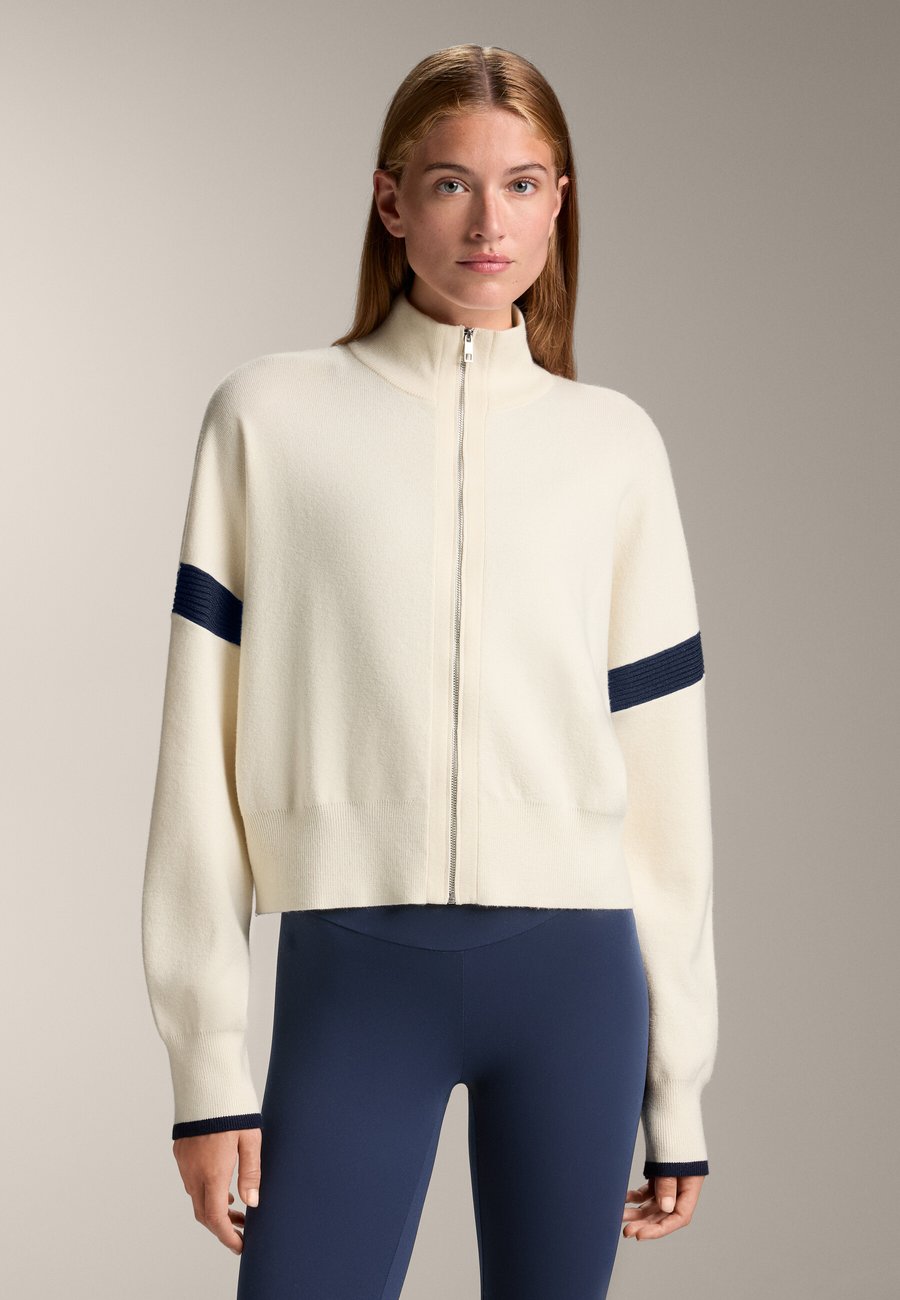 Кардиган OYSHO CONTRAST SLEEVE KNIT, White
Кардиган OYSHO CONTRAST SLEEVE KNIT, White