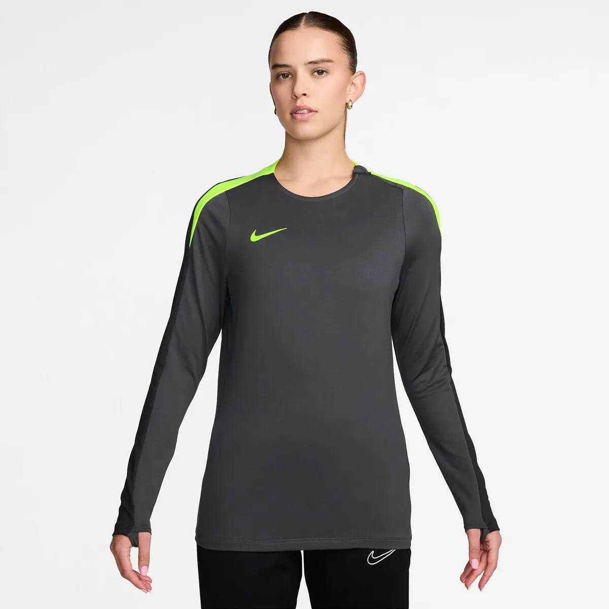 Женская футболка Nike Strike, серый
Женская футболка Nike Strike, серый