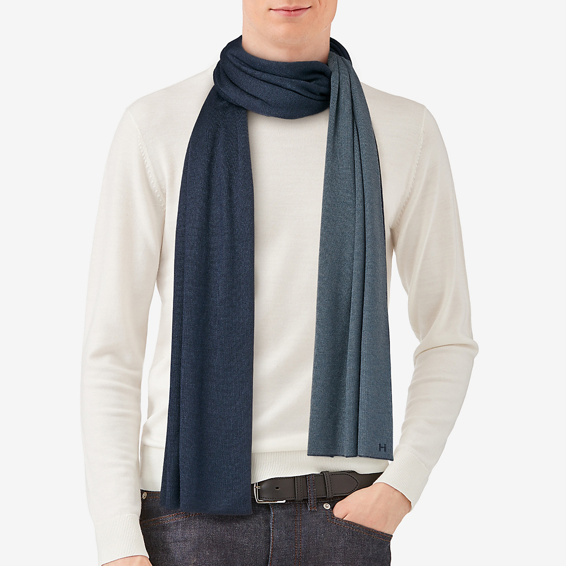 Двусторонний вязаный шарф Unisex HERMES
Двусторонний вязаный шарф Unisex HERMES