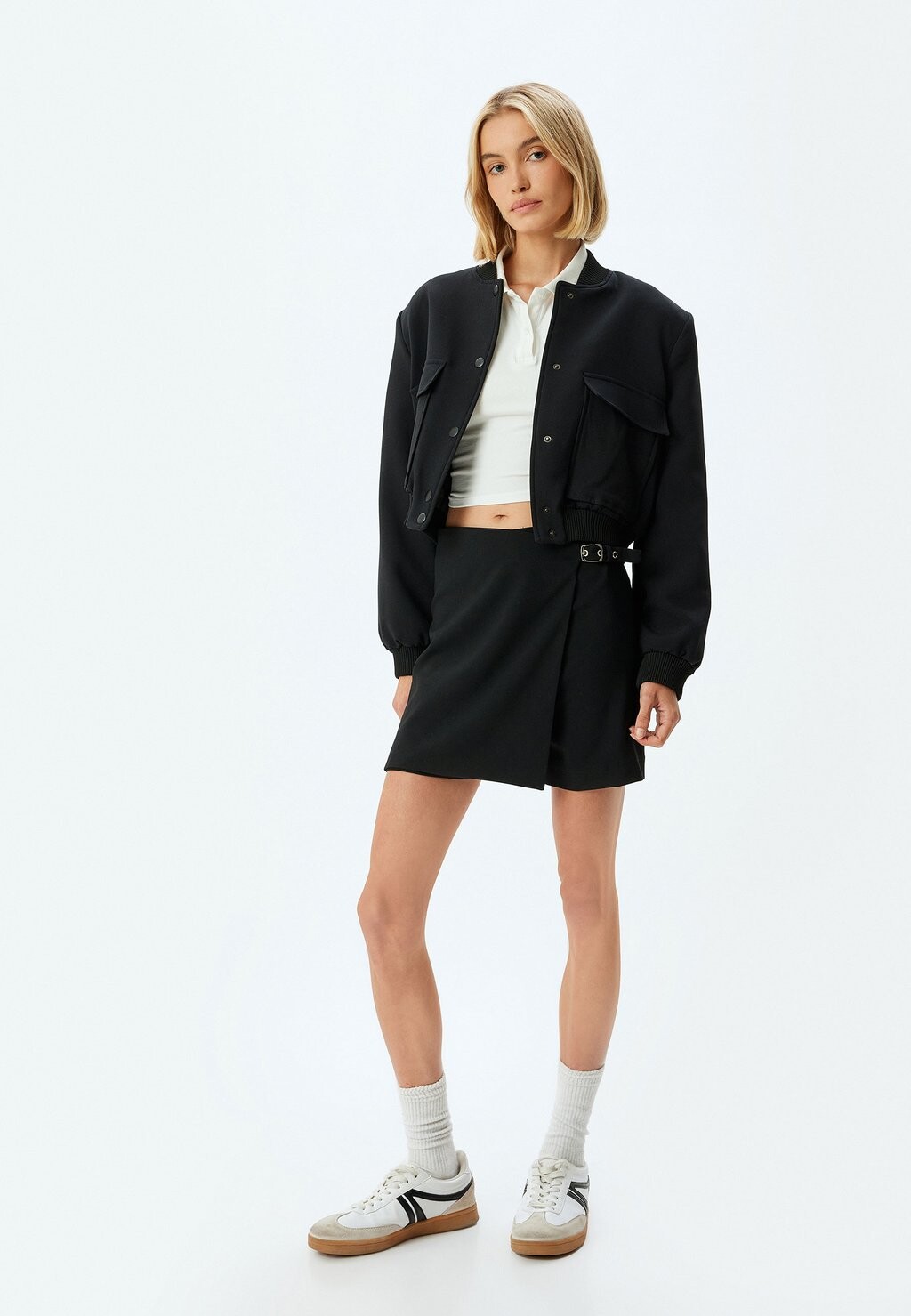 Шорты ENVELOP Koton, черный
Шорты ENVELOP Koton, черный