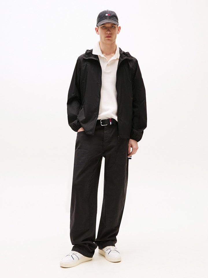 TOMMY JEANS Куртка переходного цвета черного цвета
TOMMY JEANS Куртка переходного цвета черного цвета
