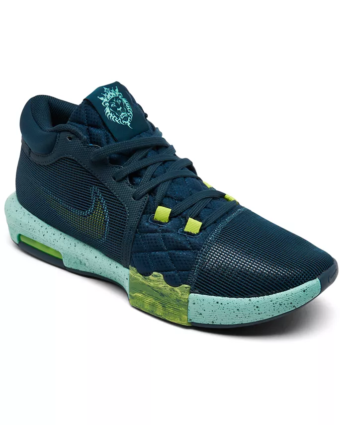 Мужские баскетбольные кроссовки LeBron Witness 8 от Finish Line Nike, синий
Мужские баскетбольные кроссовки LeBron Witness 8 от Finish Line Nike, синий