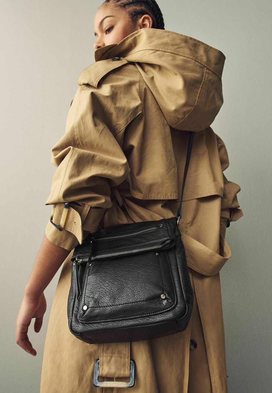 Сумка кросс-боди Next Cross body bag, Black
Сумка кросс-боди Next Cross body bag, Black