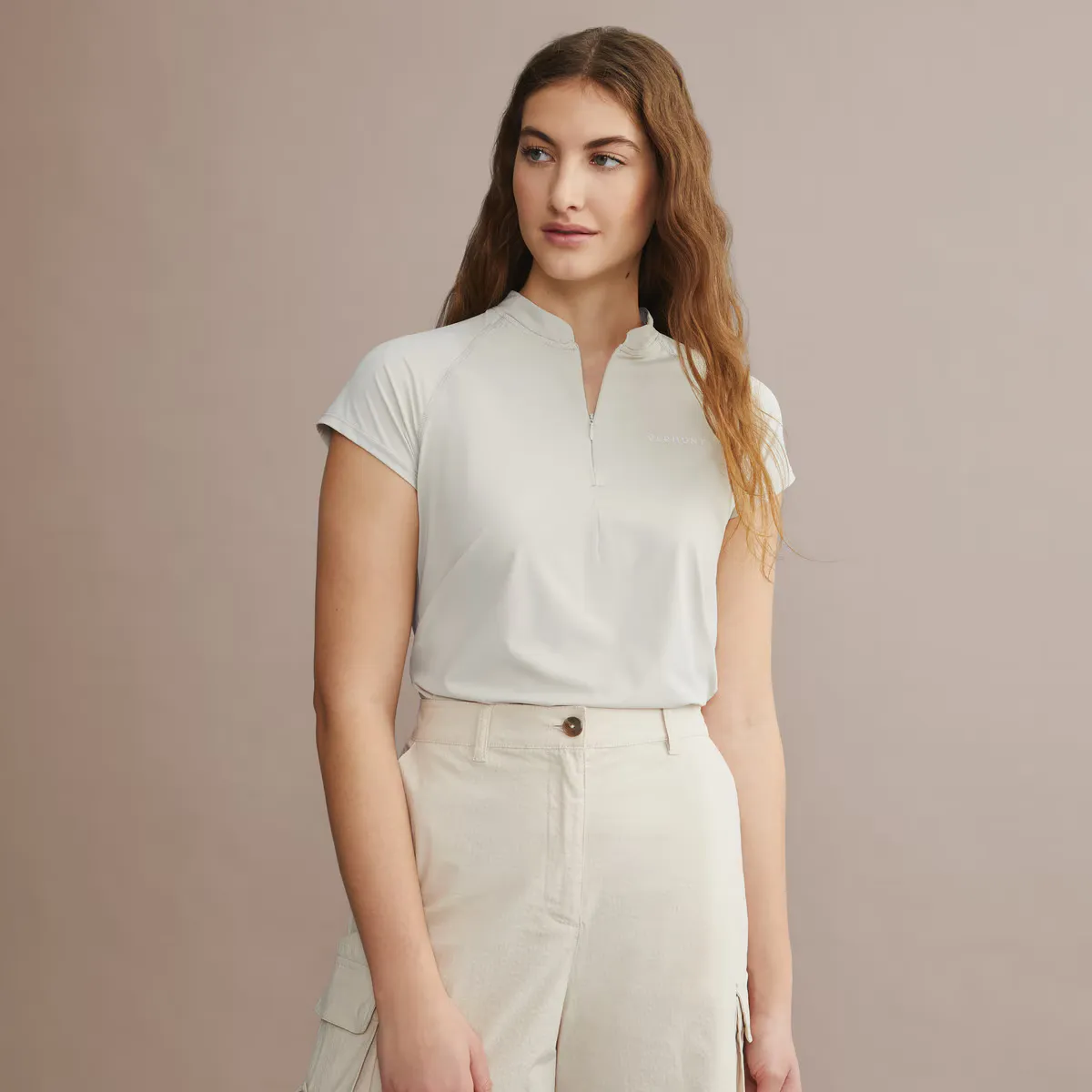 Женская техническая футболка на молнии Verhunt, бежевый
Женская техническая футболка на молнии Verhunt, бежевый