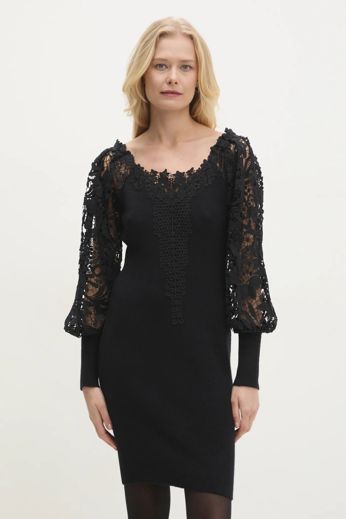 Платье Answear Lab, черный 
Платье Answear Lab, черный