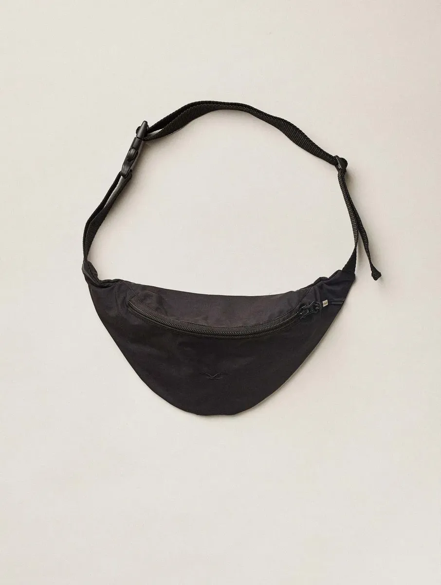 Поясная сумка Cleptomanicx "Simplist", для многих принадлежностей, черный
Поясная сумка Cleptomanicx "Simplist", для многих принадлежностей, черный