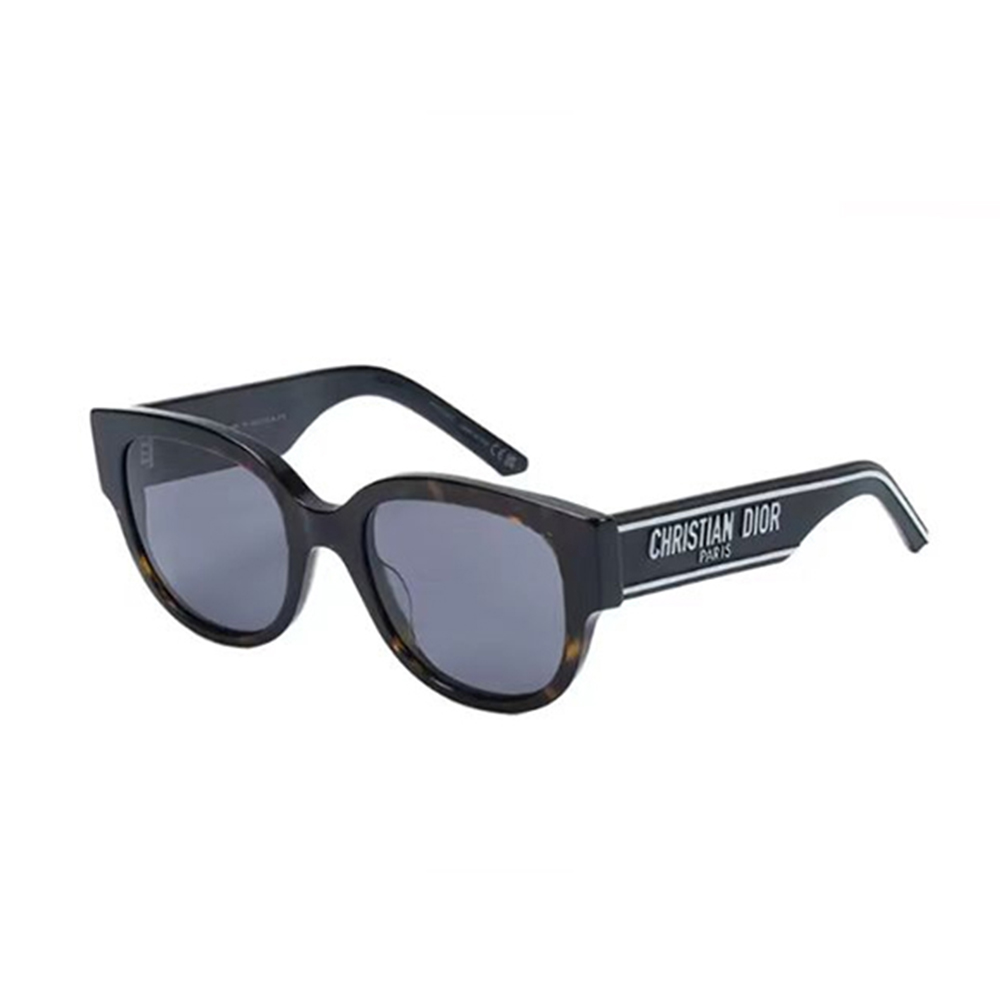 DIOR Солнцезащитные очки Butterfly унисекс в черепаховом цвете, Tortoiseshell
DIOR Солнцезащитные очки Butterfly унисекс в черепаховом цвете, Tortoiseshell