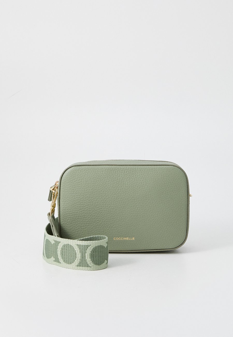 Сумка кросс-боди Coccinelle TEBE, Greenery/Green
Сумка кросс-боди Coccinelle TEBE, Greenery/Green