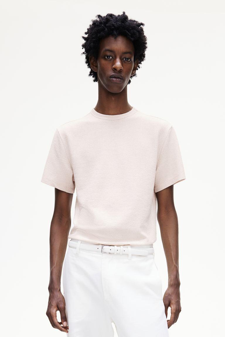 Футболка из структурированного трикотажа обычного кроя H&M, розовый
Футболка из структурированного трикотажа обычного кроя H&M, розовый