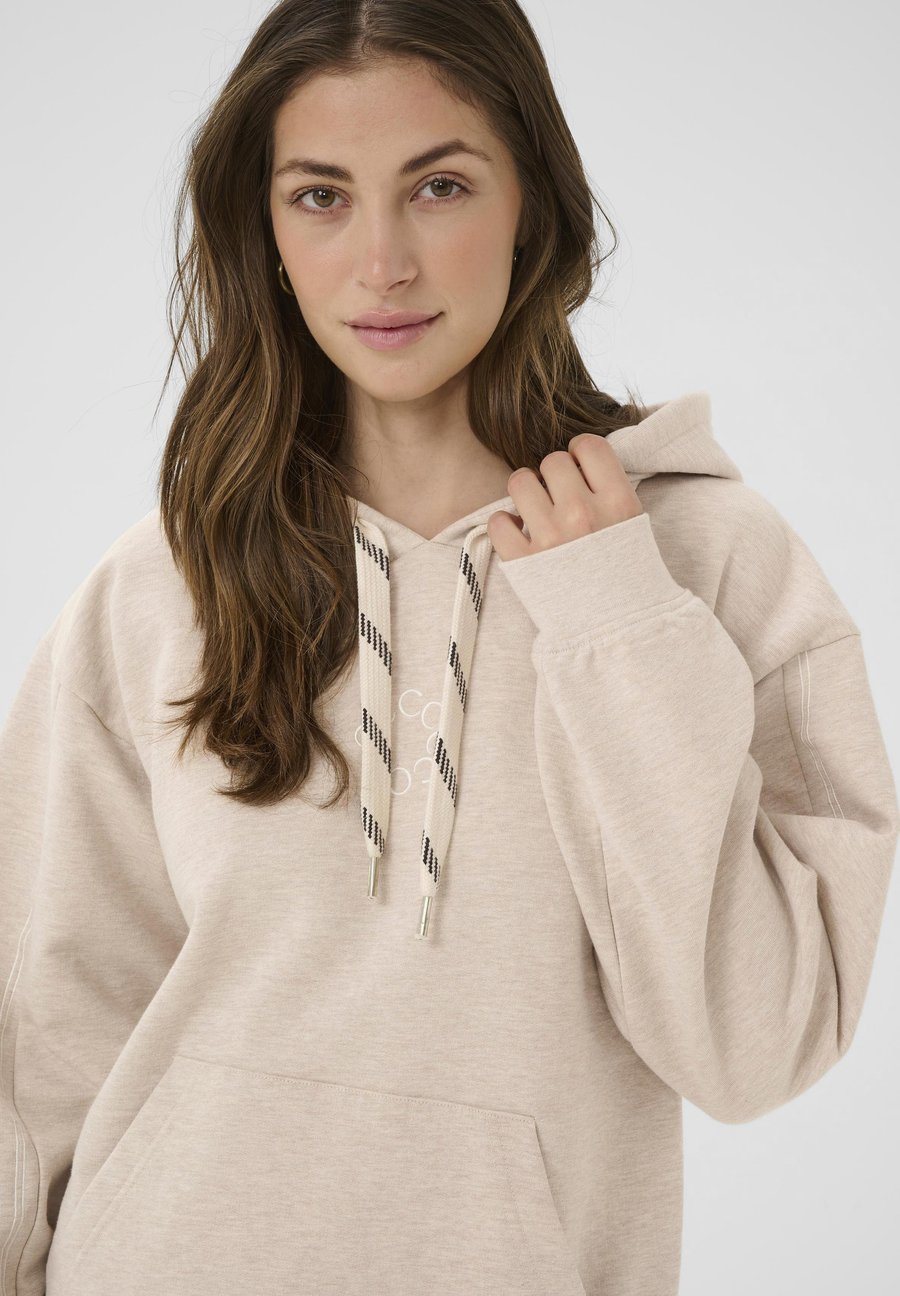 Худи Cream MIRABELLA, Oat Melange/Beige
Худи Cream MIRABELLA, Oat Melange/Beige