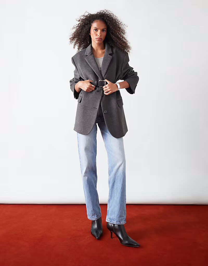 Джинсы Runway прямого кроя со средней посадкой, цвет «отбеленный» Topshop
Джинсы Runway прямого кроя со средней посадкой, цвет «отбеленный» Topshop