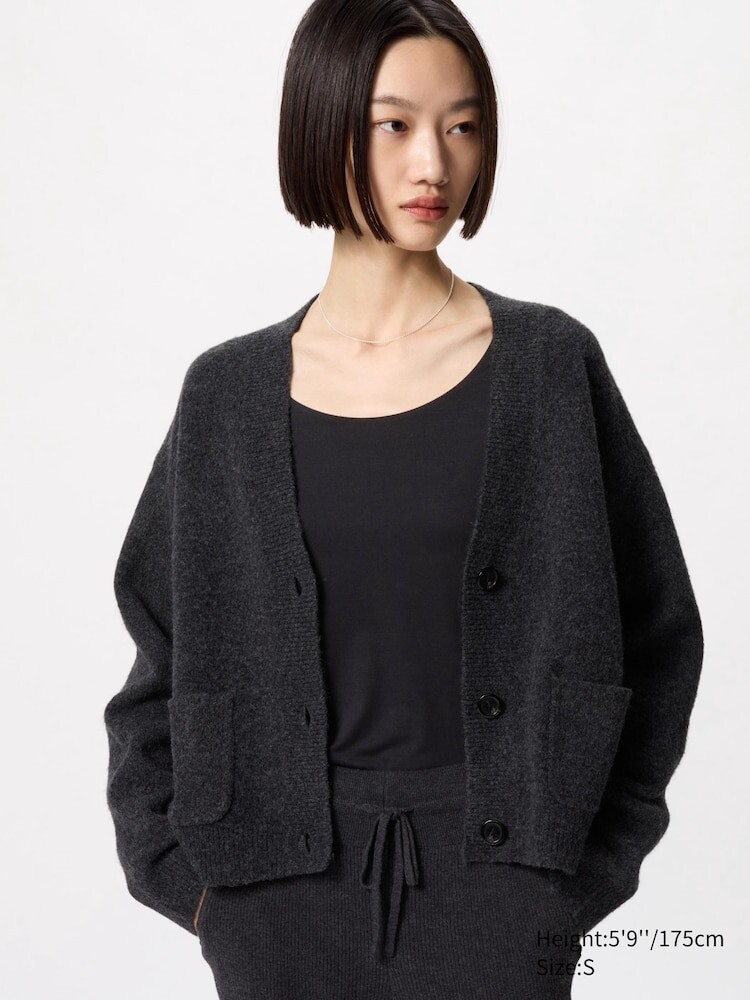 Топ Heattech с круглым вырезом и длинными рукавами Uniqlo, цвет 09 черный 
Топ Heattech с круглым вырезом и длинными рукавами Uniqlo, цвет 09 черный